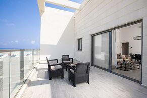 Penthouse Sunset Balcony by Sea N' Rent
