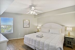 Seacrest 502 is a 2 BR Gulf Front on Okaloosa Island by RedAwning
