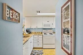 Seacrest 502 is a 2 BR Gulf Front on Okaloosa Island by RedAwning