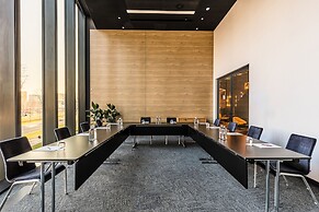 Holiday Inn Express Warsaw - The HUB by IHG