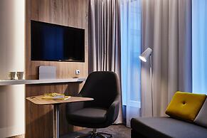 Holiday Inn Express Warsaw - The HUB by IHG