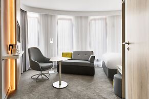 Holiday Inn Express Warsaw - The HUB by IHG