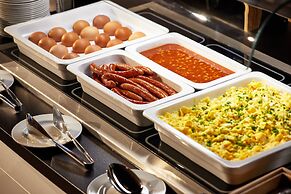 Holiday Inn Express Warsaw - The HUB by IHG