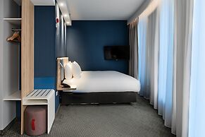 Holiday Inn Express Warsaw - The HUB by IHG