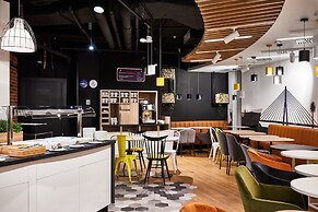 Holiday Inn Express Warsaw - The HUB by IHG