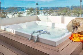 Llaut Boutique Hotel