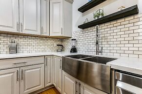 5BR High End Amenities by Hosteeva