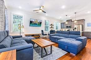 5 Bedroom Apartment near French Quarter by Hosteeva