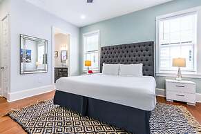 5 Bedroom Apartment near French Quarter by Hosteeva