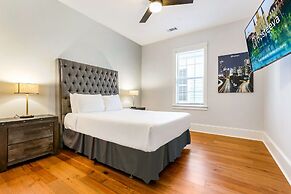 5 Bedroom Apartment near French Quarter by Hosteeva