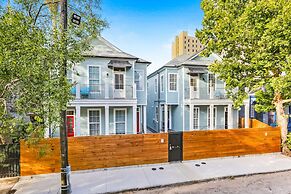 5 Bedroom Apartment near French Quarter by Hosteeva