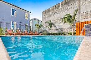 5 Bedroom Apartment near French Quarter by Hosteeva
