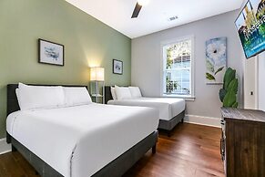 5 Bedroom Apartment near French Quarter by Hosteeva