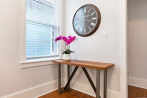 5BR Steps to St. Charles by Hosteeva