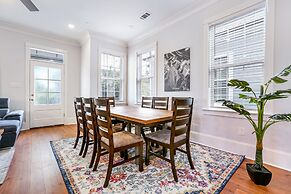 5BR Steps to St. Charles by Hosteeva