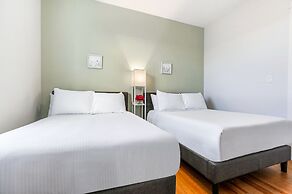 5BR Steps to St. Charles by Hosteeva