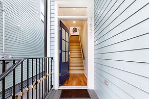 5BR Steps to St. Charles by Hosteeva