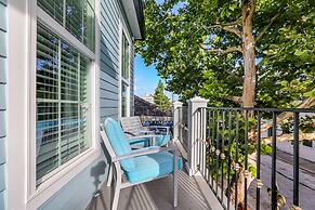 5BR Steps to St. Charles by Hosteeva