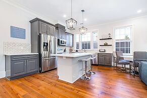 5BR Steps to St. Charles by Hosteeva