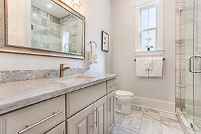 Pristine Brand New 5BR by Hosteeva