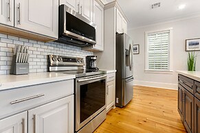 Pristine Brand New 5BR by Hosteeva