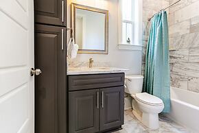 Pristine Brand New 5BR by Hosteeva