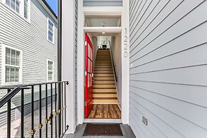 Spacious 5BR Urban Retreat by Hosteeva