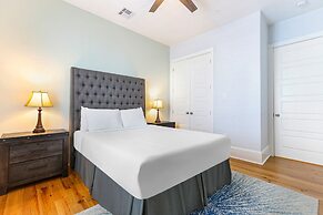 4BR High end Upgrades by Hosteeva