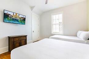 4BR High end Upgrades by Hosteeva