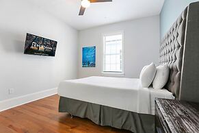 Brand New 4 BR w Pool by Hosteeva