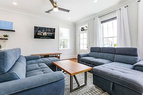 Brand New 4 BR w Pool by Hosteeva