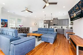 Brand New 4 BR w Pool by Hosteeva