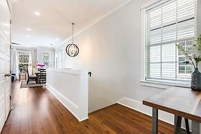 Brand New 4 BR w Pool by Hosteeva