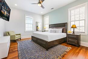 Brand New 4 BR w Pool by Hosteeva