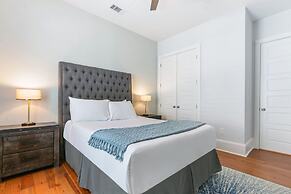 Brand New 4 BR w Pool by Hosteeva