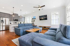 Brand New 4 BR w Pool by Hosteeva