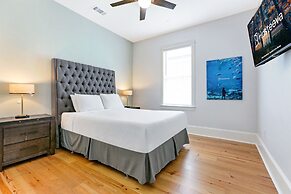 Amazing 4BR w Balcony by Hosteeva