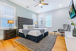 Stunning 4 & 5 BRs w Pool by Hosteeva