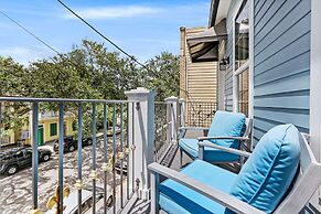 Stunning 4 & 5 BRs w Pool by Hosteeva