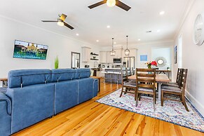 Stunning 4 & 5 BRs w Pool by Hosteeva