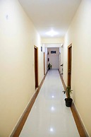 Hotel Avlokan - Near Kainchi Dham Mandir