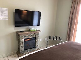 Adventure the Bruce Inn - Recently Renovated With Outdoor Hot Tub