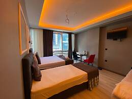 Cois Inn Royal Hotel