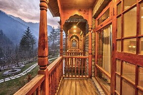 8fold by Larisa, Jibhi