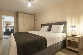 Farrys Boutique Hotel & Beach Club