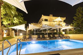 Farrys Boutique Hotel & Beach Club