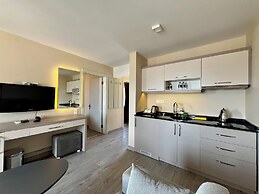 Farrys Boutique Hotel & Beach Club