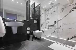 Farrys Boutique Hotel & Beach Club