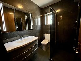 Farrys Boutique Hotel & Beach Club