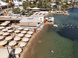 Farrys Boutique Hotel & Beach Club